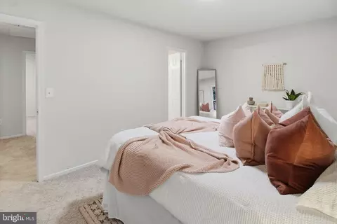 Bedroom - 347 Cool Breeze Ct, Pasadena, MD 21122 photo 8 of 10