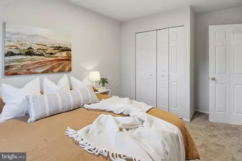 Bedroom - 347 Cool Breeze Ct, Pasadena, MD 21122 photo 2 of 10