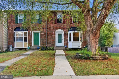 347 Cool Breeze Ct, Pasadena, MD 21122