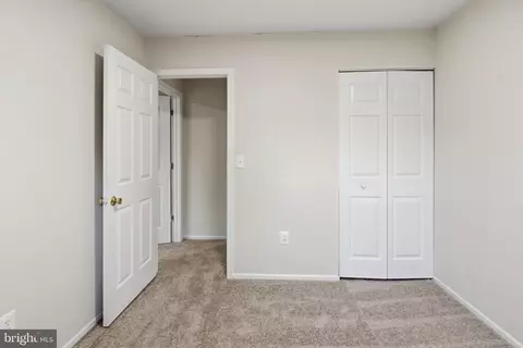 Bedroom - 347 Cool Breeze Ct, Pasadena, MD 21122 photo 9 of 10