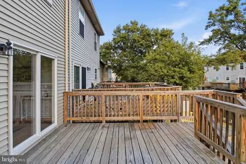 Exterior - 347 Cool Breeze Ct, Pasadena, MD 21122 photo 4 of 4
