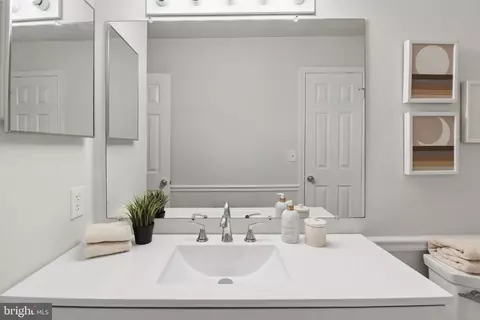 Bath - 347 Cool Breeze Ct, Pasadena, MD 21122 photo 2 of 4