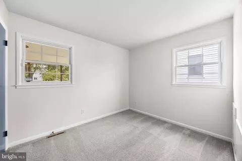 Bedroom - 8483 Arbutus Rd, Pasadena, MD 21122 photo 3 of 3