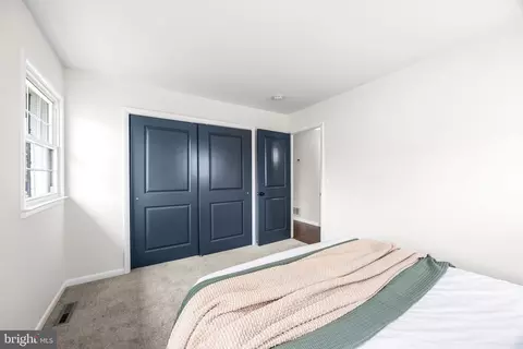 Bedroom - 8483 Arbutus Rd, Pasadena, MD 21122 photo 2 of 3