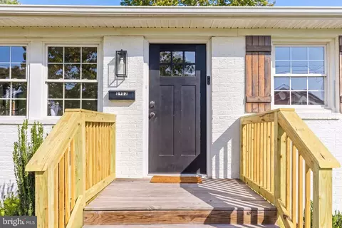 Exterior - 8483 Arbutus Rd, Pasadena, MD 21122 photo 3 of 8
