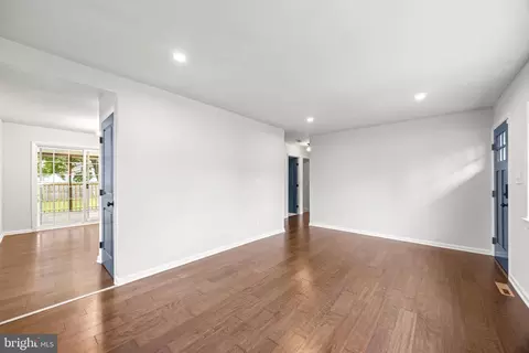 Living - 8483 Arbutus Rd, Pasadena, MD 21122 photo 2 of 2