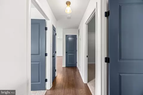 Entry Way - 8483 Arbutus Rd, Pasadena, MD 21122 photo 3 of 3