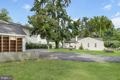 Exterior - 1645 Colony Rd, Pasadena, MD 21122 photo 5 of 5