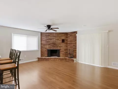 Living - 611 Eliot Rd, Pasadena, MD 21122 photo 1 of 2