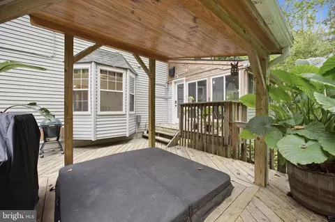 Exterior - 284 Southland Ct, Dunkirk, MD 20754 photo 7 of 22
