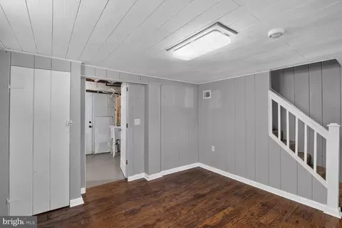 Entry Way - 5230 Patrick Henry Dr, Baltimore, MD 21225 photo 7 of 8