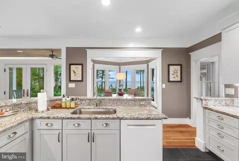 Kitchen - 990 Marzoff Rd, Deale, MD 20751 photo 2 of 6