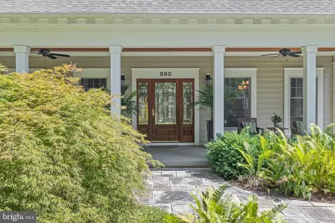Exterior - 990 Marzoff Rd, Deale, MD 20751 photo 9 of 22