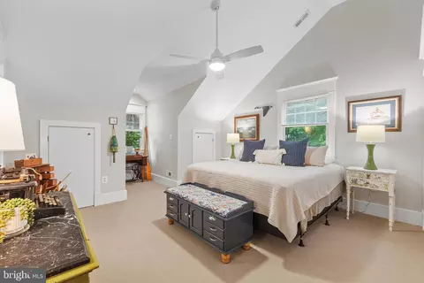 Bedroom - 990 Marzoff Rd, Deale, MD 20751 photo 3 of 8