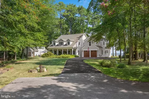 Exterior - 990 Marzoff Rd, Deale, MD 20751 photo 6 of 22
