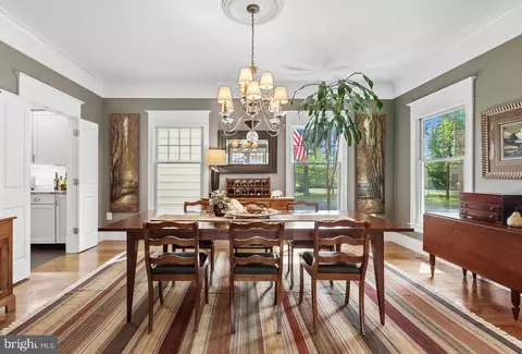 Dining - 990 Marzoff Rd, Deale, MD 20751 photo 1 of 3