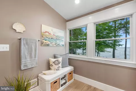 Entry Way - 990 Marzoff Rd, Deale, MD 20751 photo 9 of 11
