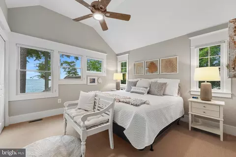 Bedroom - 990 Marzoff Rd, Deale, MD 20751 photo 7 of 8