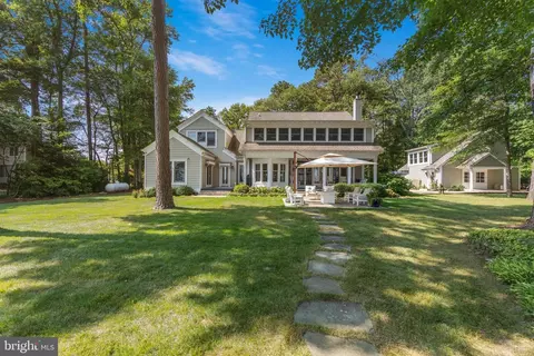 Exterior - 990 Marzoff Rd, Deale, MD 20751 photo 4 of 22