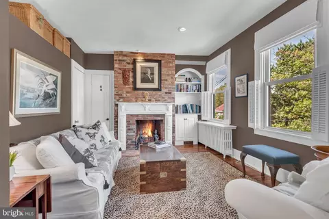 Living - 100 Conduit St, Annapolis, MD 21401 photo 6 of 6