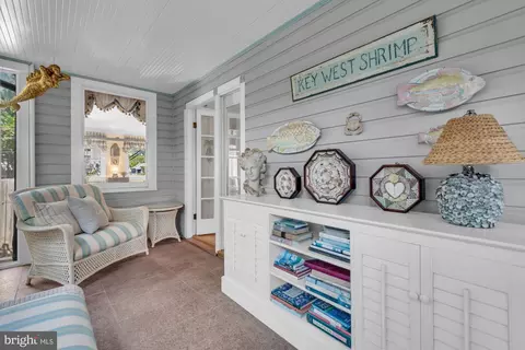 Entry Way - 100 Conduit St, Annapolis, MD 21401 photo 3 of 6
