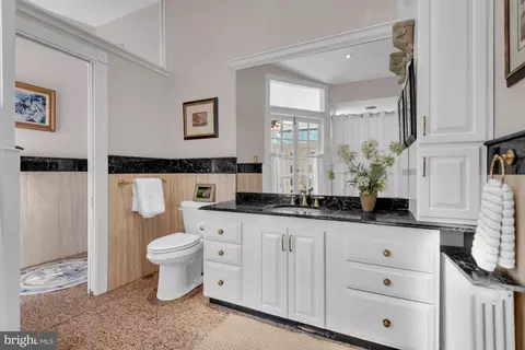 Bath - 100 Conduit St, Annapolis, MD 21401 photo 1 of 6