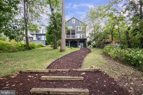 Exterior - 108 Cresston Rd, Arnold, MD 21012 photo 7 of 10