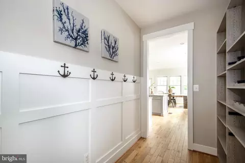 Entry Way - 108 Cresston Rd, Arnold, MD 21012 photo 9 of 19