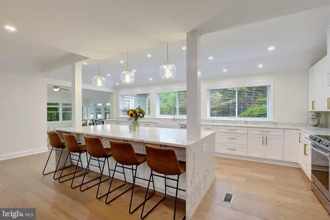 Kitchen - 101 Park Ave, Edgewater, MD 21037 photo 1 of 4