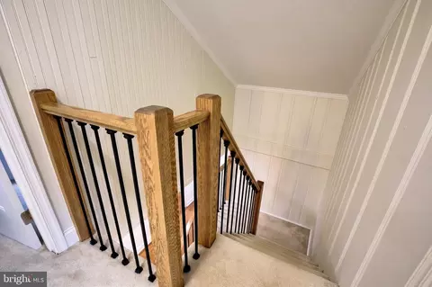 Entry Way - 101 Park Ave, Edgewater, MD 21037 photo 5 of 6