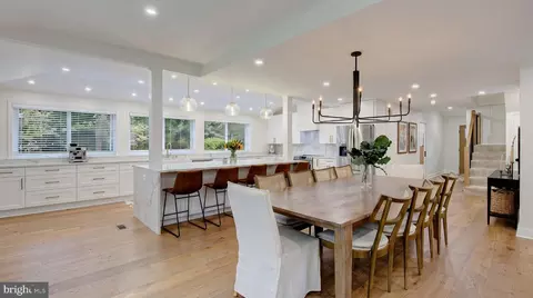 Dining - 101 Park Ave, Edgewater, MD 21037 photo 1 of 1