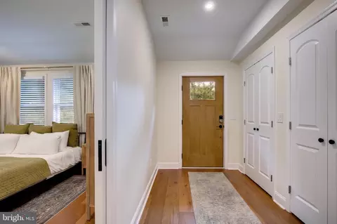 Entry Way - 101 Park Ave, Edgewater, MD 21037 photo 2 of 6