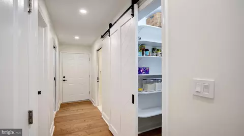 Entry Way - 101 Park Ave, Edgewater, MD 21037 photo 6 of 6