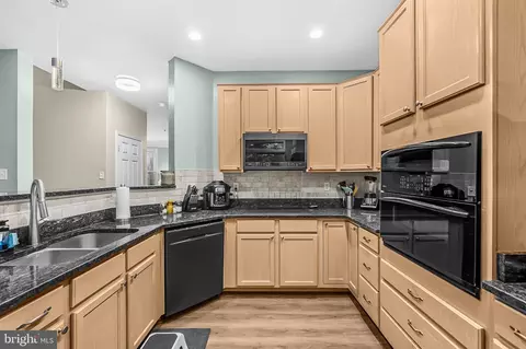855 Thicket Ct, Odenton, MD 21113