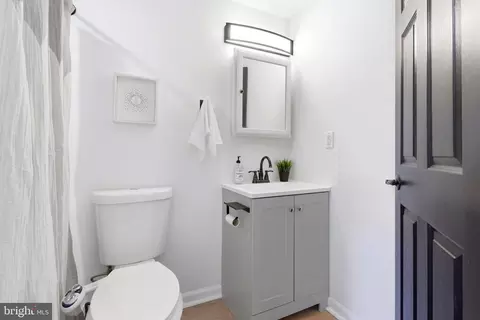 Bath - 1709 Gabriel Ct, Crofton, MD 21114 photo 1 of 3