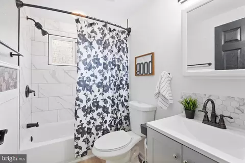 Bath - 1709 Gabriel Ct, Crofton, MD 21114 photo 3 of 3