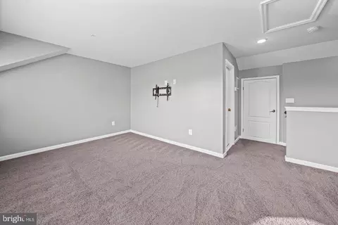 Entry Way - 8279 Meadowood Dr, Hanover, MD 21076 photo 9 of 19