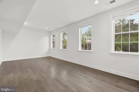 Living - 2526 Cherry Tree Rd, Hanover, MD 21076 photo 7 of 9