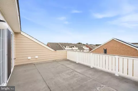 Exterior - 2526 Cherry Tree Rd, Hanover, MD 21076 photo 2 of 10