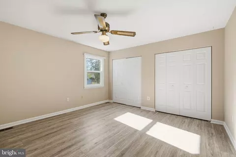 Bedroom - 1247 Pekin Rd, Pasadena, MD 21122 photo 6 of 6