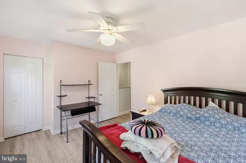 Bedroom - 1247 Pekin Rd, Pasadena, MD 21122 photo 3 of 6