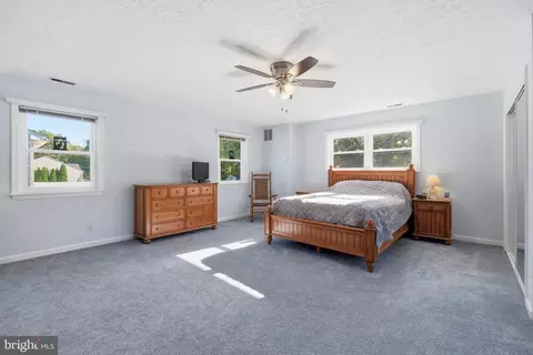 Bedroom - 1247 Pekin Rd, Pasadena, MD 21122 photo 1 of 6