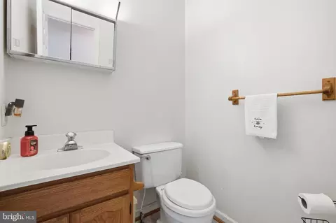 Bath - 1247 Pekin Rd, Pasadena, MD 21122 photo 1 of 2