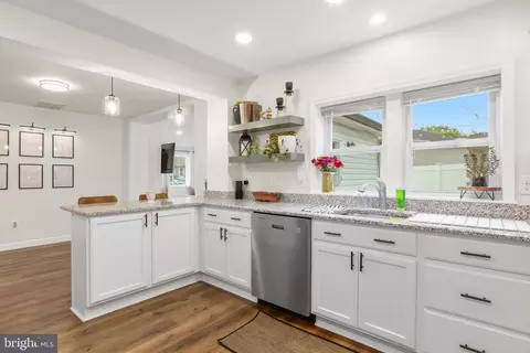 Kitchen - 7684 Pine Haven Dr, Pasadena, MD 21122 photo 1 of 1