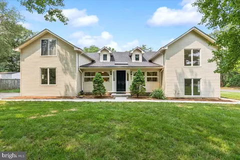 423 Shetlands Ln, Glen Burnie, MD 21061