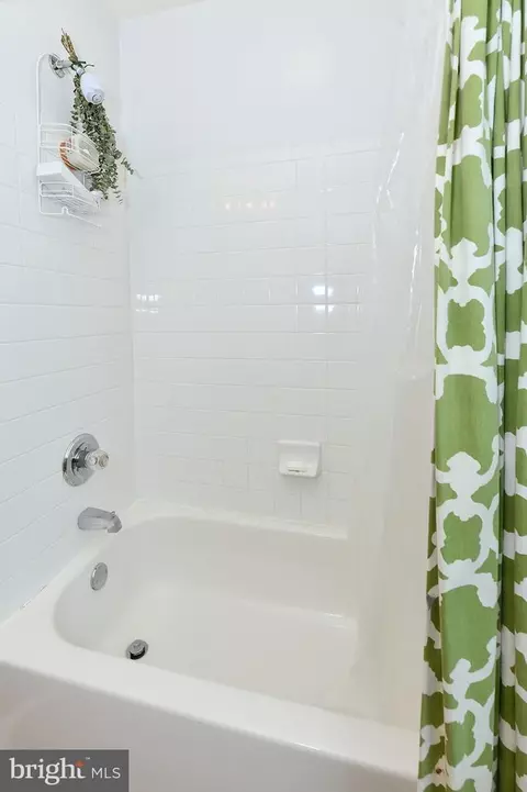 Bath - 8145 Driver Ln, Severn, MD 21144 photo 5 of 8