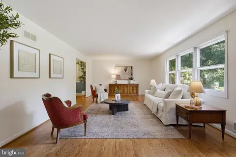 Living - 1598 Chocataw Rd, Arnold, MD 21012 photo 4 of 4