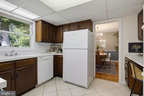 Kitchen - 1598 Chocataw Rd, Arnold, MD 21012 photo 2 of 2