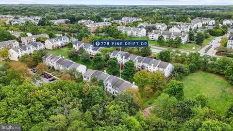View/Area - 779 Pine Drift Dr, Odenton, MD 21113 photo 4 of 14