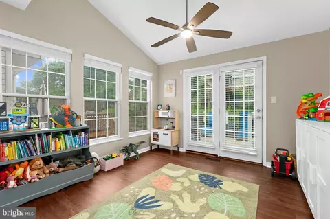 Entry Way - 779 Pine Drift Dr, Odenton, MD 21113 photo 7 of 8